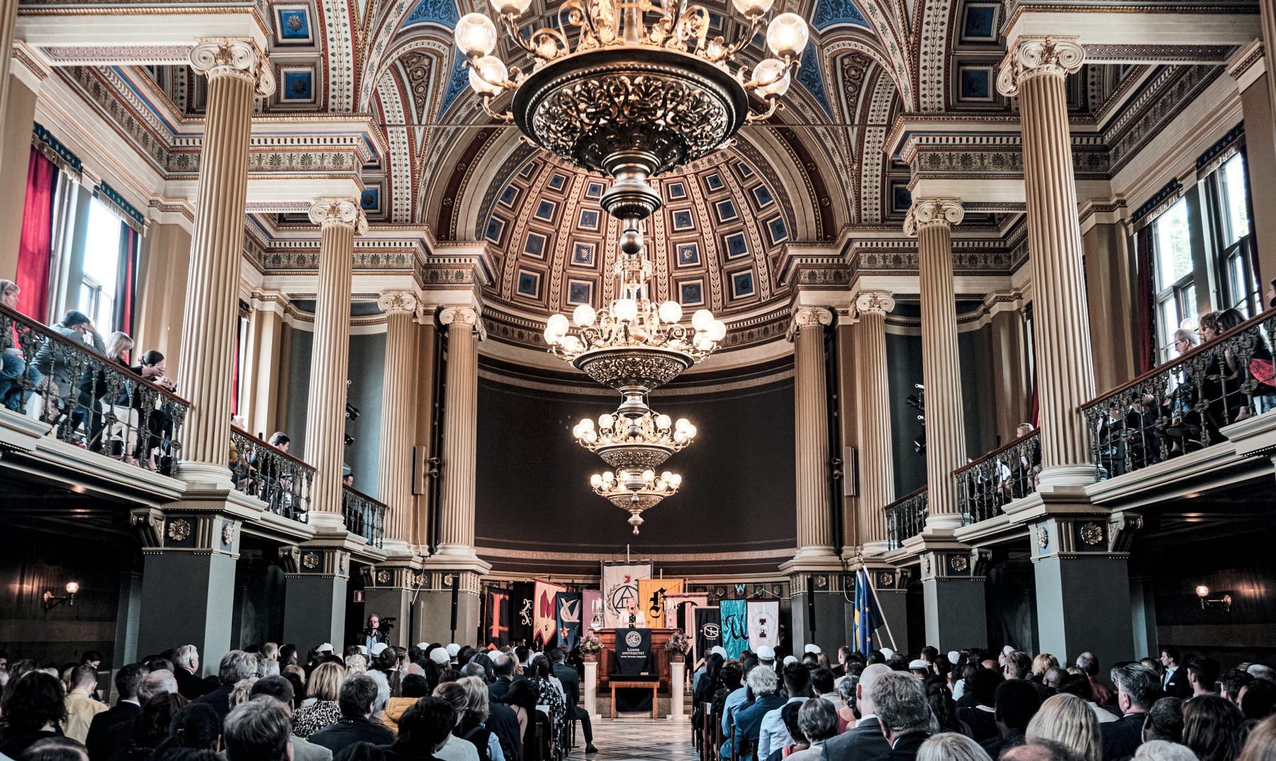 Examenshögtid i universitetshuset. Foto.